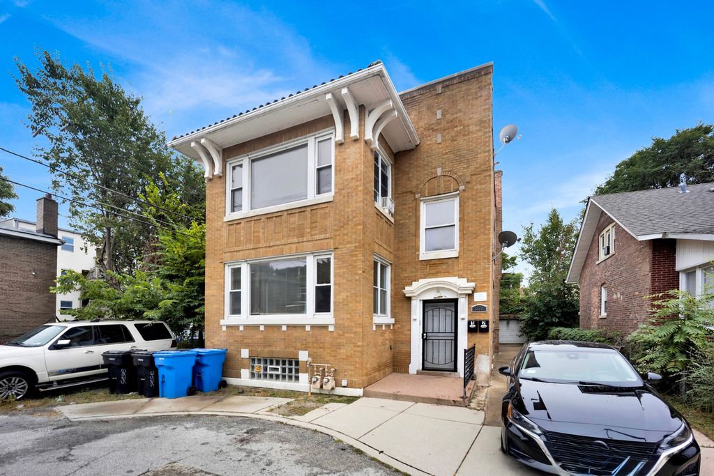 2525 E 72nd Place, Chicago, IL 60649 — exterior
