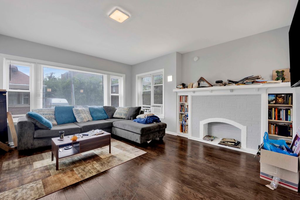 2525 E 72nd Place, Chicago, IL 60649 — photo 2