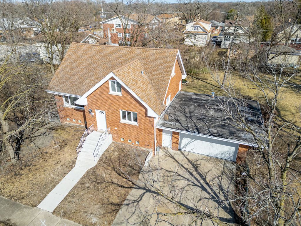 4313 Elm Avenue, Lyons, IL 60534