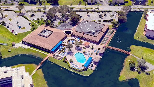 9041 Sunrise Lakes Blvd 106, Sunrise, FL 33322