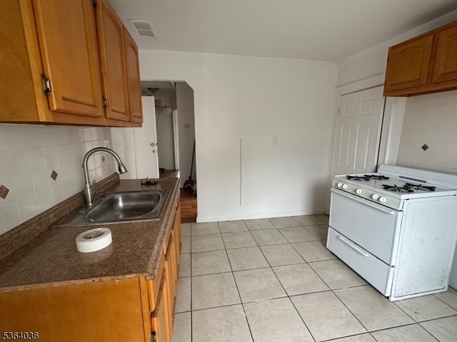 348 13Th Ave, Newark City, NJ 07103