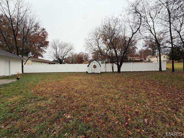 1205 Caroline Drive, Washington, MO 63090