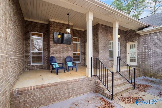 238 River Walk Trail, New Market, AL 35761