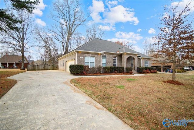 238 River Walk Trail, New Market, AL 35761