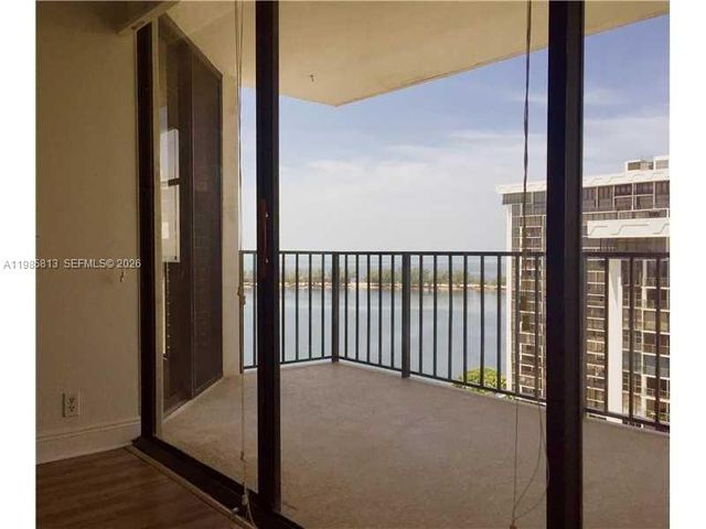 1901 Brickell Ave B1804, Miami, FL 33129