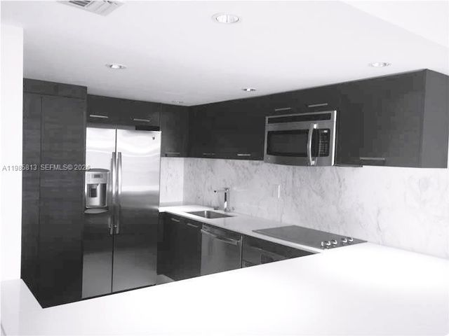 1901 Brickell Ave B1804, Miami, FL 33129