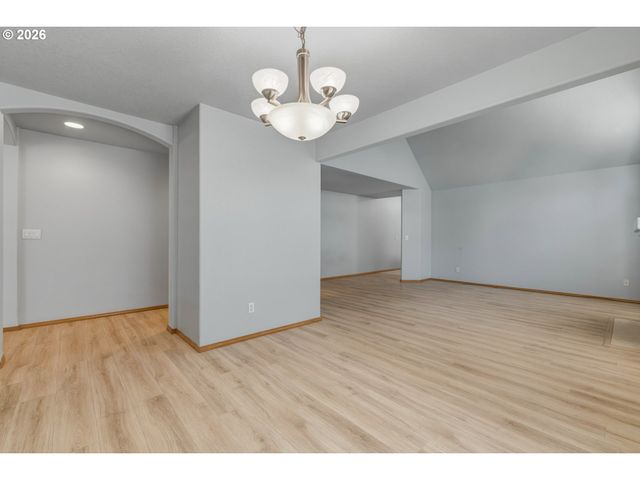 3330 Ne 164TH Loop, Portland, OR 97230