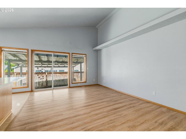 3330 Ne 164TH Loop, Portland, OR 97230