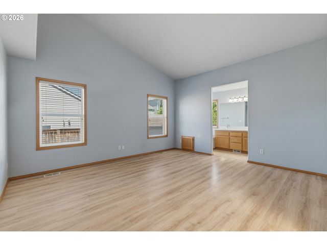 3330 Ne 164TH Loop, Portland, OR 97230