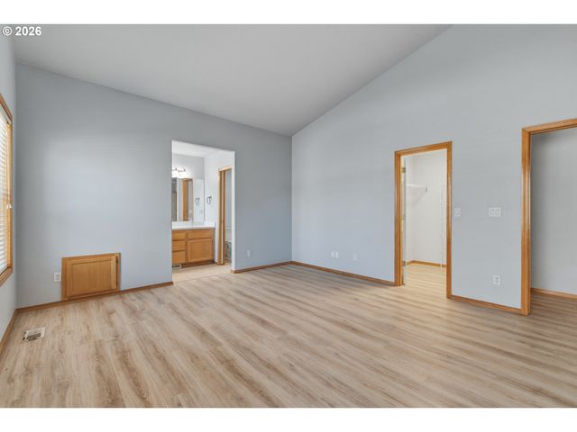 3330 Ne 164TH Loop, Portland, OR 97230