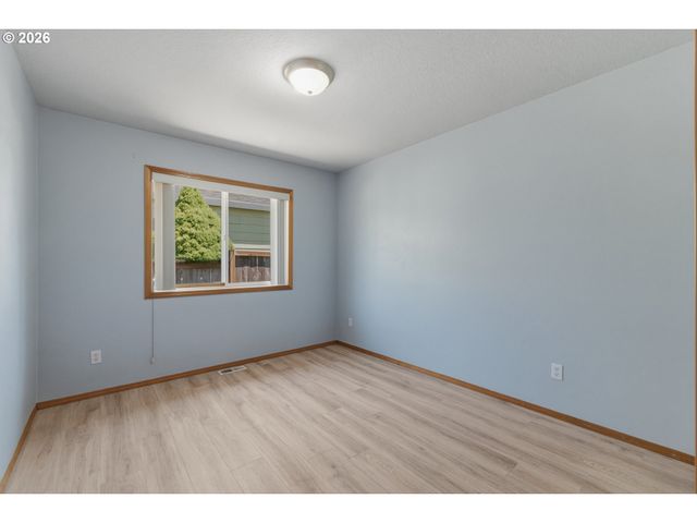 3330 Ne 164TH Loop, Portland, OR 97230