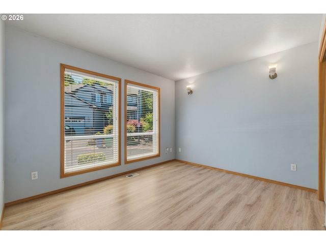 3330 Ne 164TH Loop, Portland, OR 97230