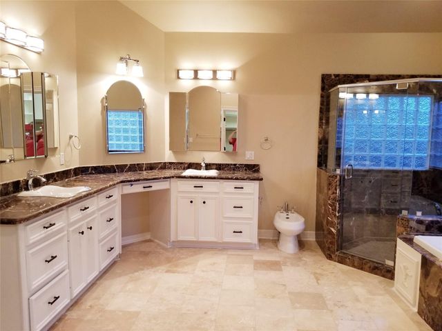 5809 Newcastle Street, Bellaire, TX 77401