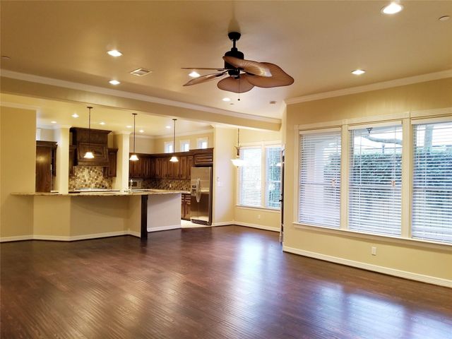 5809 Newcastle Street, Bellaire, TX 77401