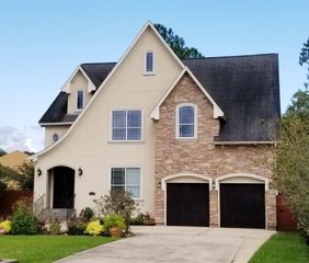 5809 Newcastle Street, Bellaire, TX 77401