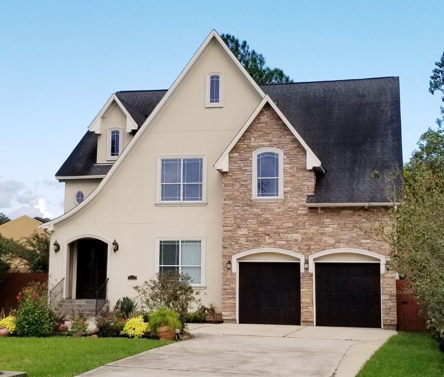 Image 1 of property listing at 5809 Newcastle Street, Bellaire, TX 77401