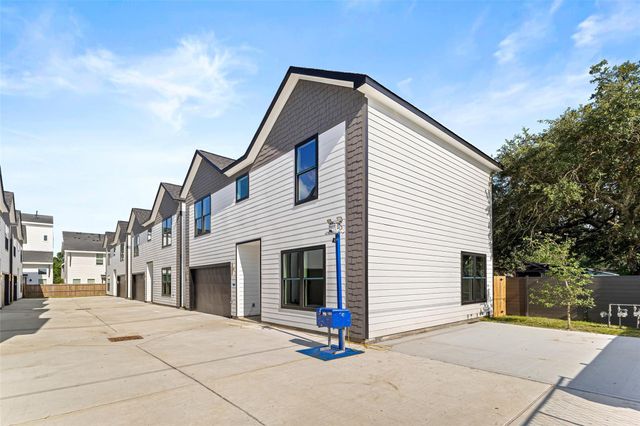 7540 Dyer Street, Houston, TX 77088
