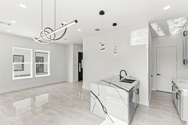 7540 Dyer Street, Houston, TX 77088