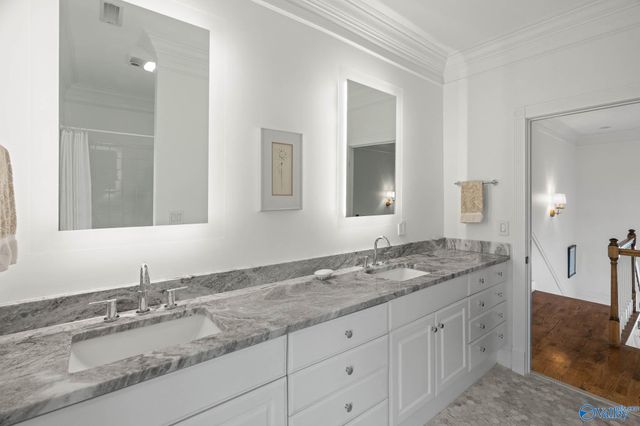 26 Saint James Square SE, Huntsville, AL 35801