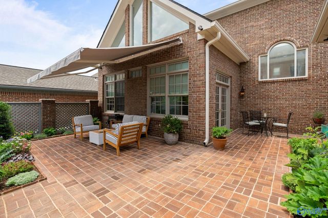 26 Saint James Square SE, Huntsville, AL 35801