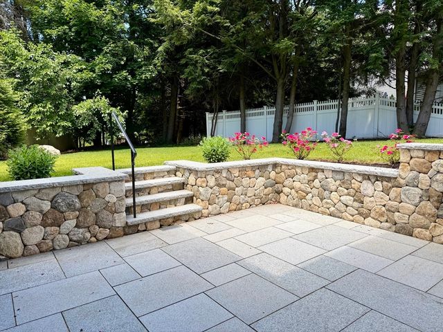6 Revolutionary Road, Lexington, MA 02421