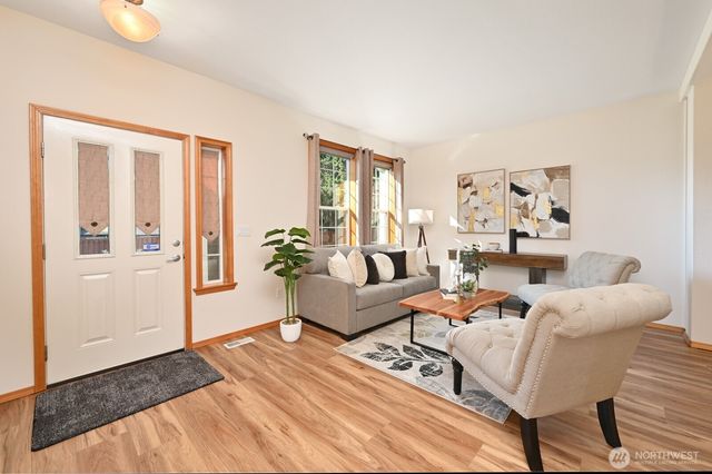 6025 195th Avenue E, Bonney Lake, WA 98391