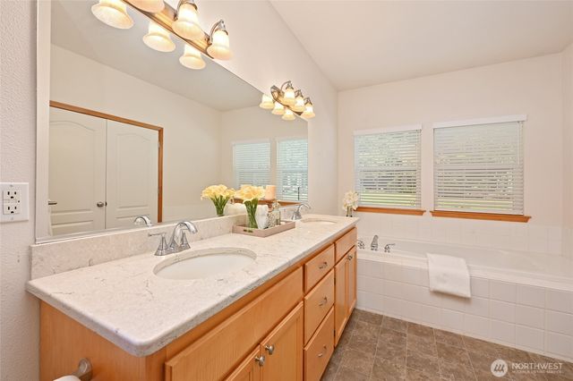 6025 195th Avenue E, Bonney Lake, WA 98391