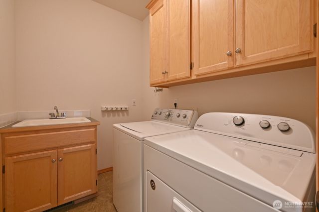 6025 195th Avenue E, Bonney Lake, WA 98391