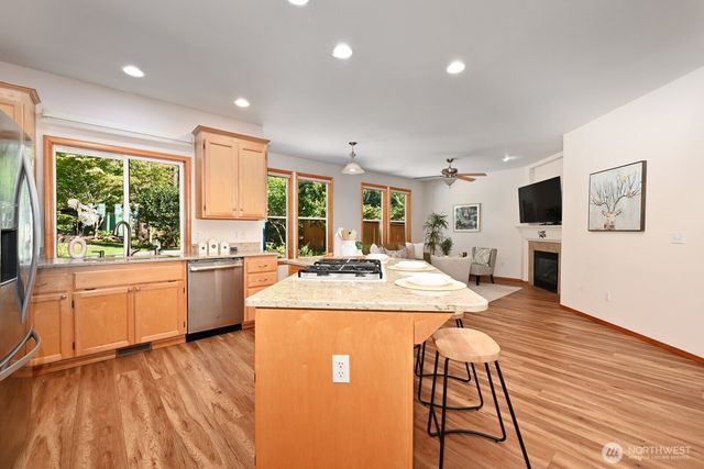 6025 195th Avenue E, Bonney Lake, WA 98391