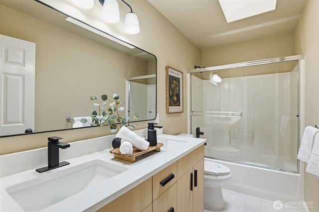 9625 222nd Court NE, Redmond, WA 98053