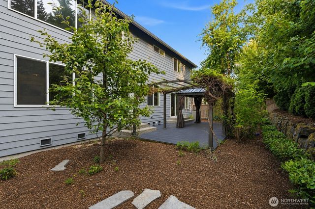 9625 222nd Court NE, Redmond, WA 98053