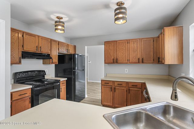 220 Lanack Road SE, Palm Bay, FL 32909