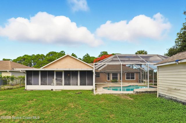 220 Lanack Road SE, Palm Bay, FL 32909