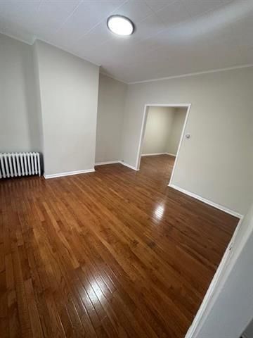 76 WEST 54TH ST, Bayonne, NJ 07002