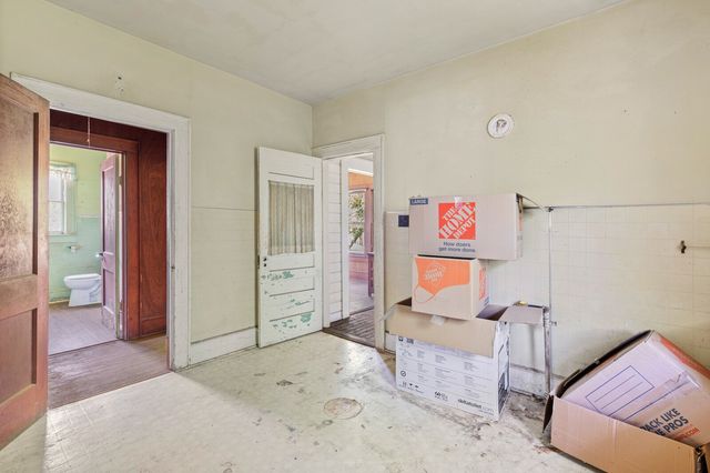 801-803 N Harrison Street, West, TX 76691