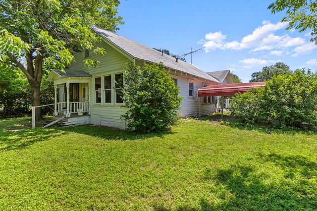 801-803 N Harrison Street, West, TX 76691