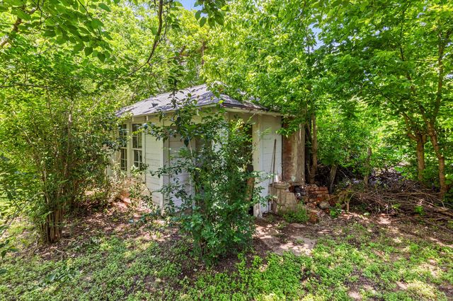 801-803 N Harrison Street, West, TX 76691