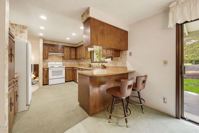 470 S Stoneham Circle, Medford, OR 97504