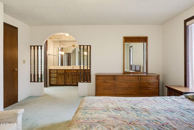 470 S Stoneham Circle, Medford, OR 97504