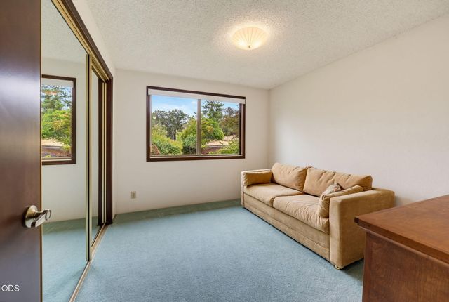 470 S Stoneham Circle, Medford, OR 97504