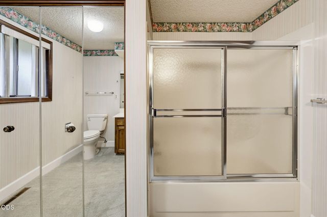 470 S Stoneham Circle, Medford, OR 97504