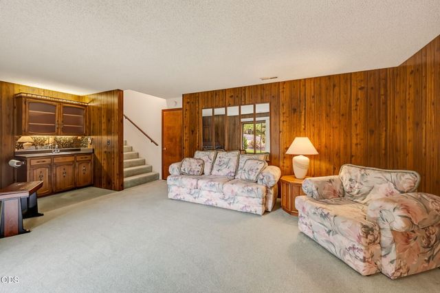 470 S Stoneham Circle, Medford, OR 97504