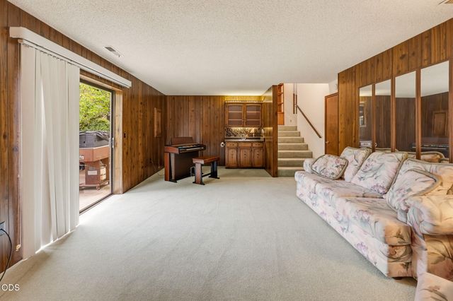 470 S Stoneham Circle, Medford, OR 97504