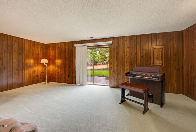 470 S Stoneham Circle, Medford, OR 97504