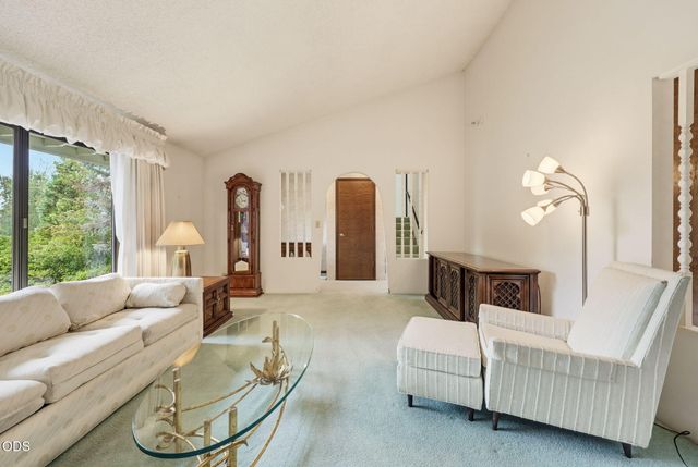 470 S Stoneham Circle, Medford, OR 97504