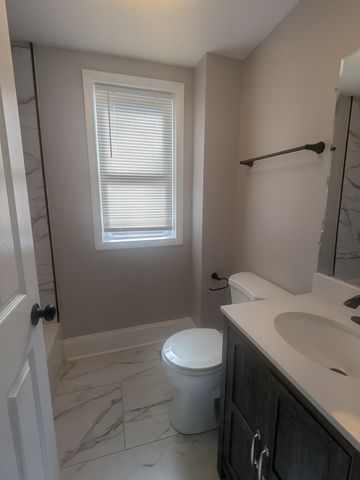 7017 S Hermitage Avenue, Chicago, IL 60636