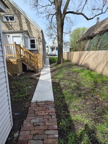 7017 S Hermitage Avenue, Chicago, IL 60636