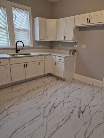 7017 S Hermitage Avenue, Chicago, IL 60636