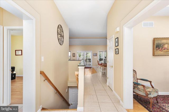 203 NORTHWOOD CIR, Cross Junction, VA 22625