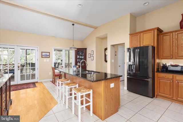 203 NORTHWOOD CIR, Cross Junction, VA 22625
